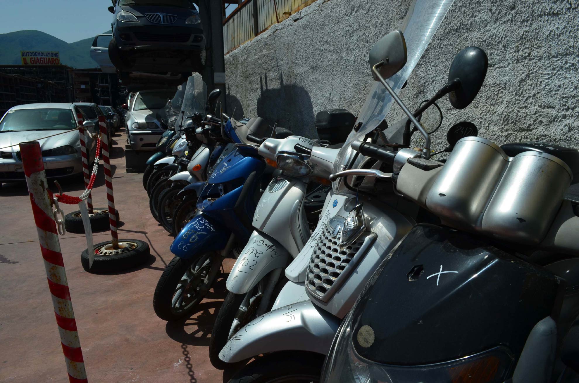 Giaguaro autodemolizione scooter motori ricambi